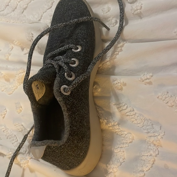 Allbirds Women's Wool Runners - Picture 7 of 12